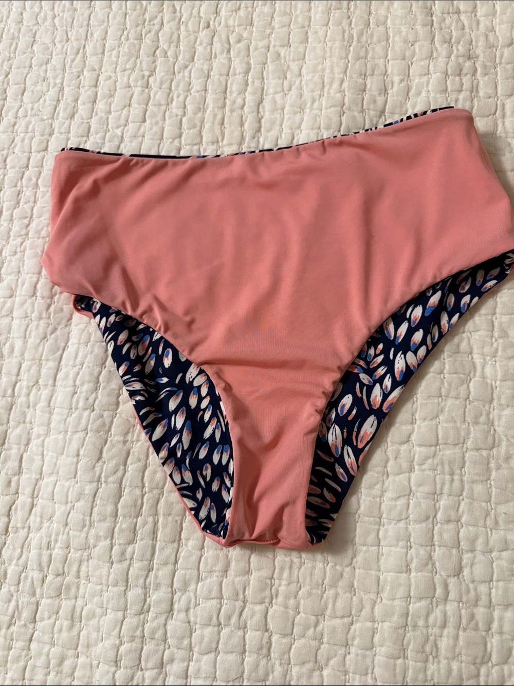 Carve Designs Reversible High-Waist Bikini Bottoms in Navy and Peach - Picture 3 of 5